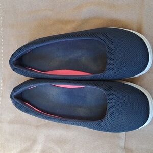Women's Sketcher Navy Slip-On Shoes size 9